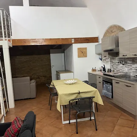 B&c Locazione Turistica بيت للعطل *